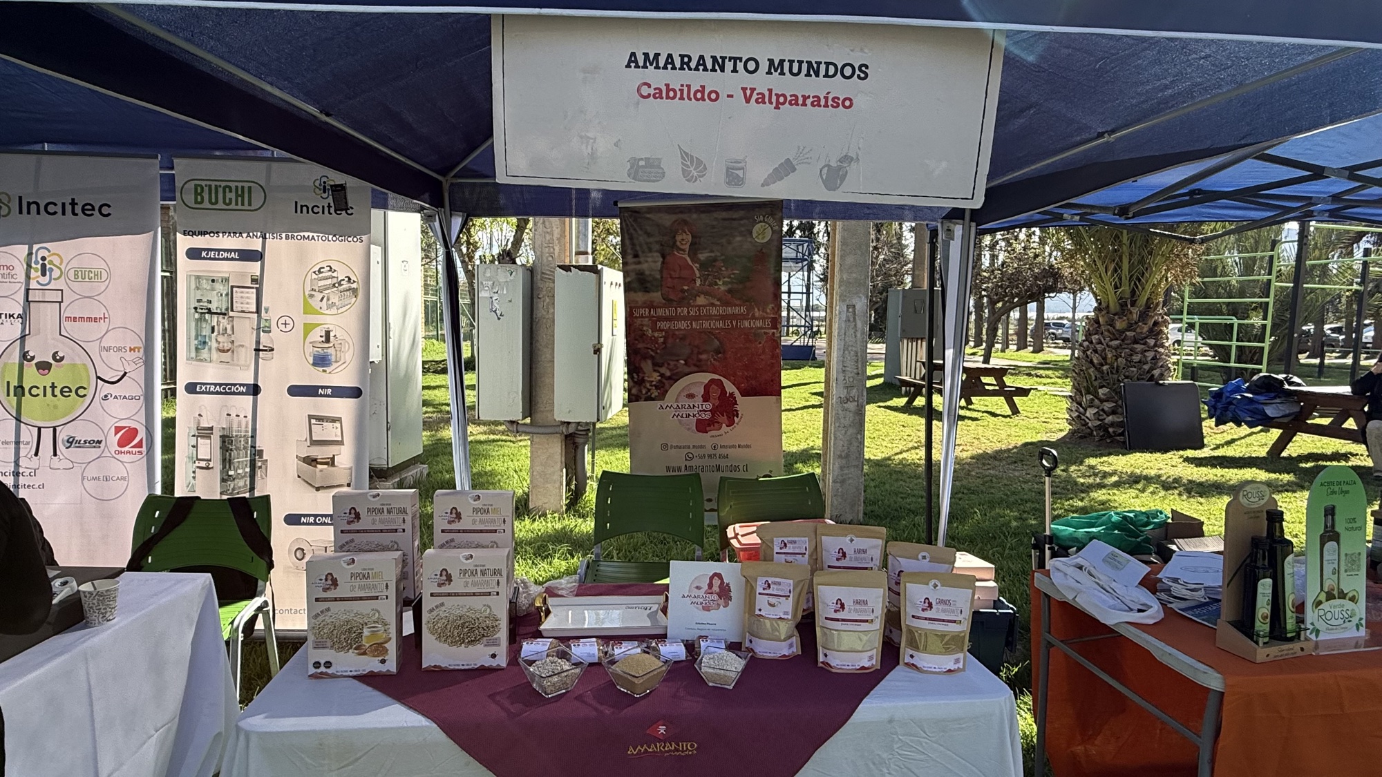 Stand de Amaranto Mundos en el encuentro